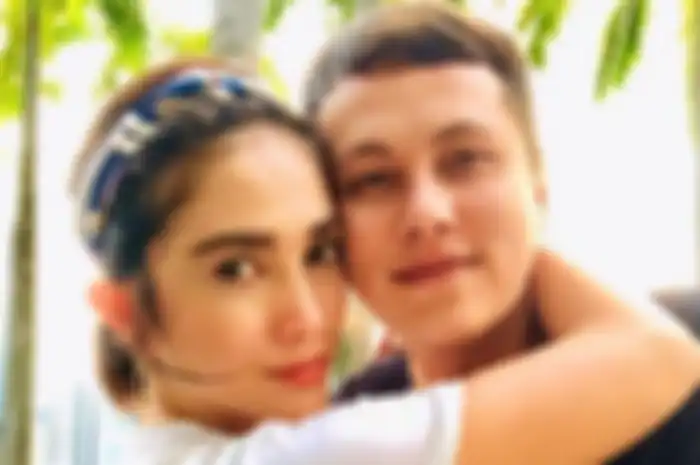 Andhika Pratama dan Ussy Sulistiawaty