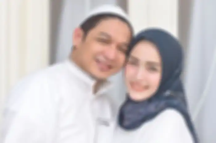 Adelia Wilhelmina Tampak Modis dengan Berbagai OOTD Hijab, Intip 4 Rekomendasi OOTD Hijab ala Istri Pasha Ungu!