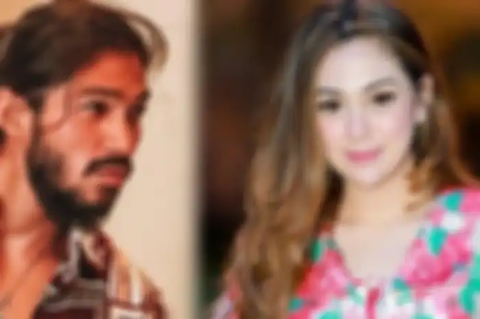 Celine Evangelista dipangku Jeremiah 