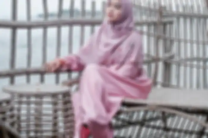 Potret Ria Ricis dengan outfit pink