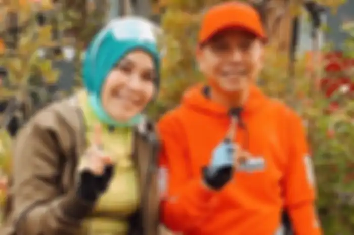 Orang Tua Ayu Ting Ting 