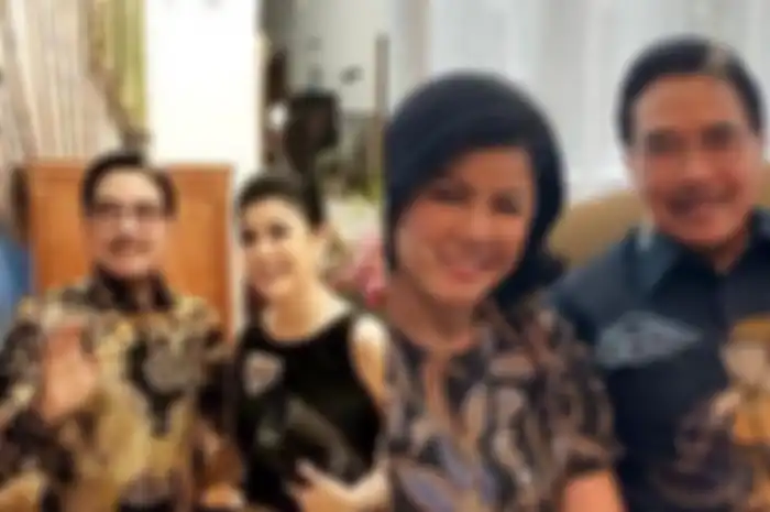 Pengacara Hotma Sitompul dan ibunda Bams Desiree Tarigan 