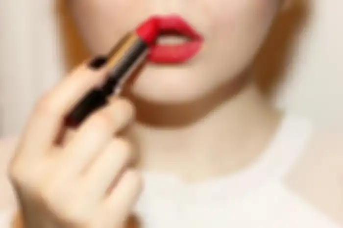Penggunaan lipstik
