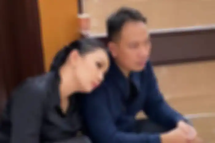 Vicky Prasetyo dan Kalina Ocktranny 
