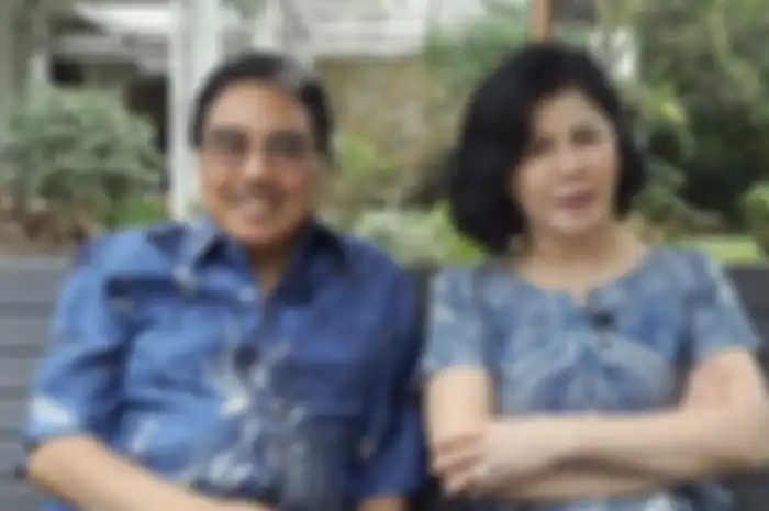 Hotma Sitompul dan Desiree Tarigan saat membuat video Youtube bersama