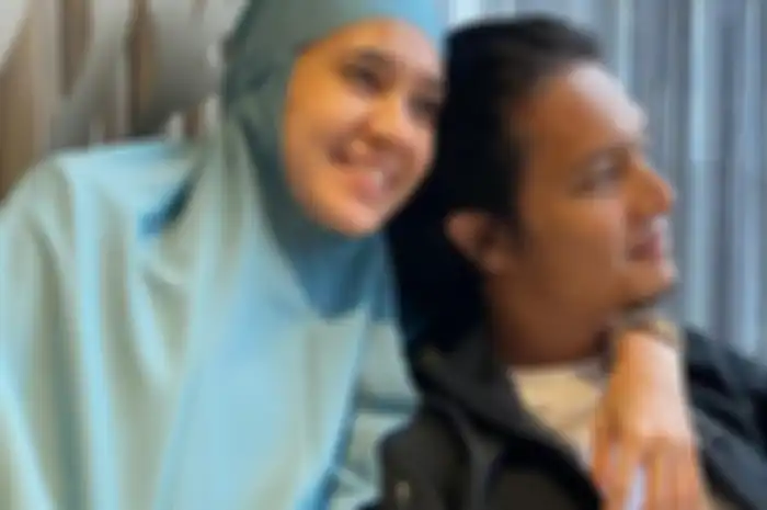 Dhini Aminarti dan Dimas Seto 