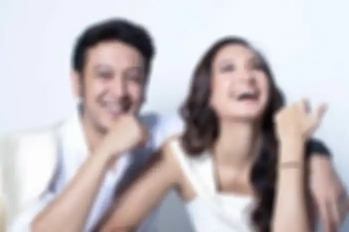 3 Tahun Nikah Masih Mesra bak Pengantin Baru Meski Beda Agama, Nadine Chandrawinata Ungkap Ingin Temani Dimas Anggara Jalani Ibadah Puasa Sampai Tua 