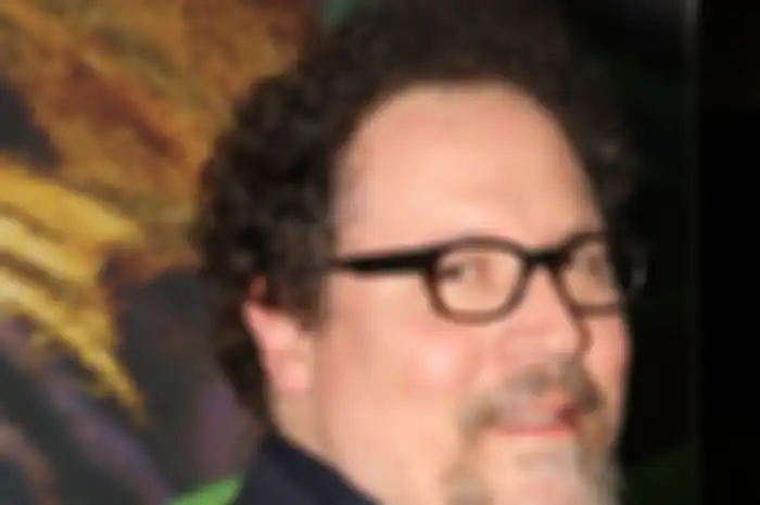Jon Favreau disebut bakal balik ke MCU sebagai Happy Hogan. 