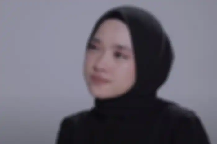 Sekian lama menghilang, Nissa Sabyan akhirnya muncul ke publik.
