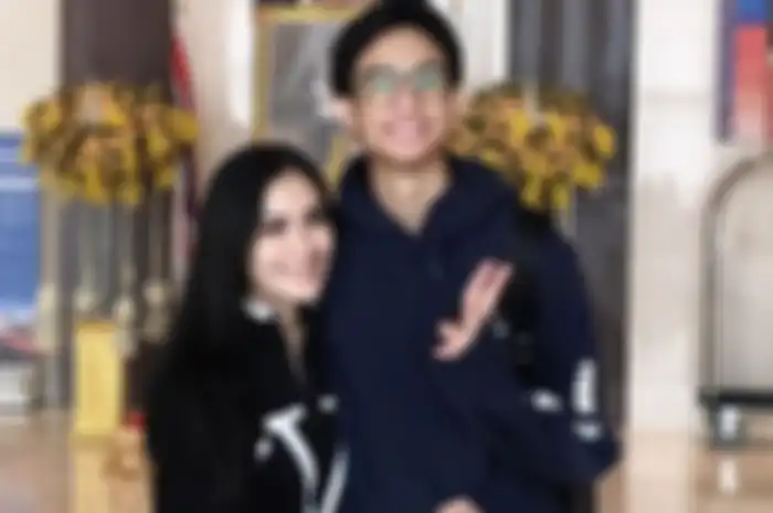 Iis Dahlia dan Devano Danendra