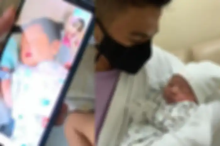 kelahiran anak pertama Nadya Mustika