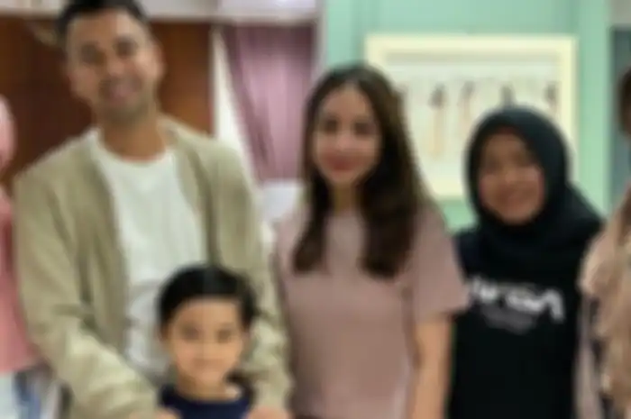 Raffi Ahmad, Nagita Slavina, Rafathar dan Mbak Lala.