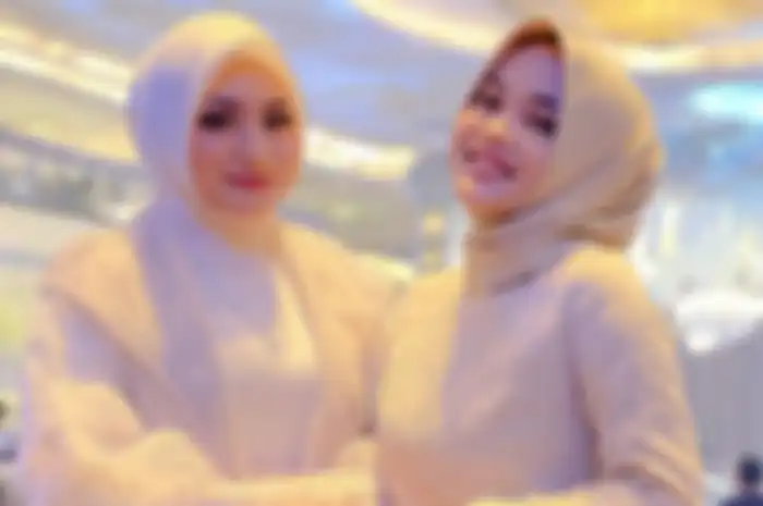 Nathalie Holscher dan Putri Delina