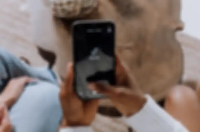 Ilustrasi cara upload video ke TikTok.