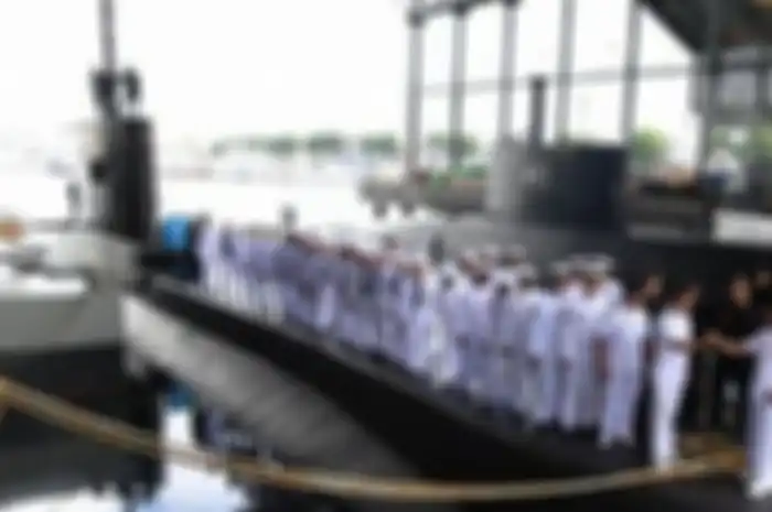 Awak kapal KRI Nanggala 402. Foto diambil di di Dermaga Kapal Selam Komando Armada II, Surabaya, Jawa Timur, Rabu (20/4/2019)