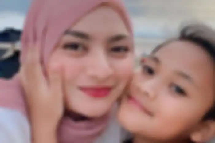 Ferdi kini ditinggal Nathalie Holscher