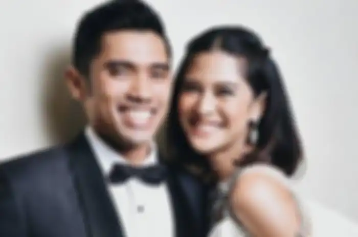 Dian Sastrowardoyo dan suaminya