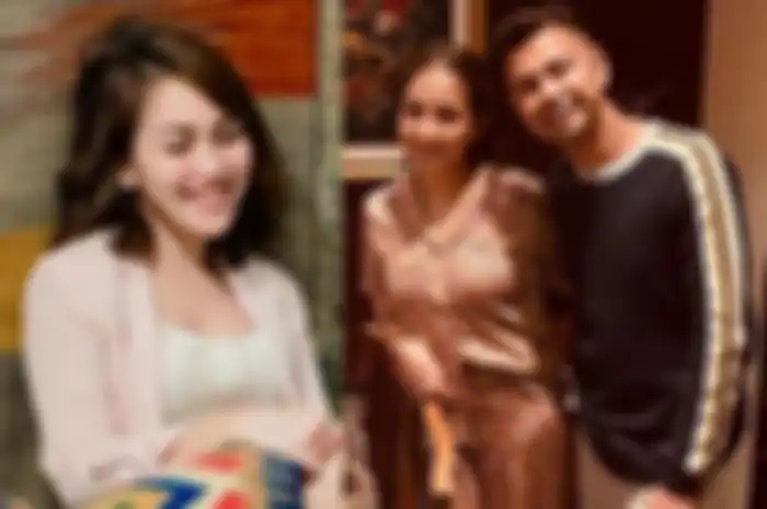 Dikabarkan Berseteru Hingga Tak Saling Sapa, Ternyata Inilah Awal Mula Pemicu Keretakan Hubungan Ayu Ting Ting dan Nagita Slavina