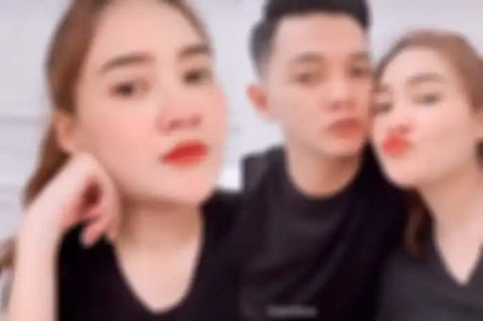 Nella Kharisma dan Dory Harsa