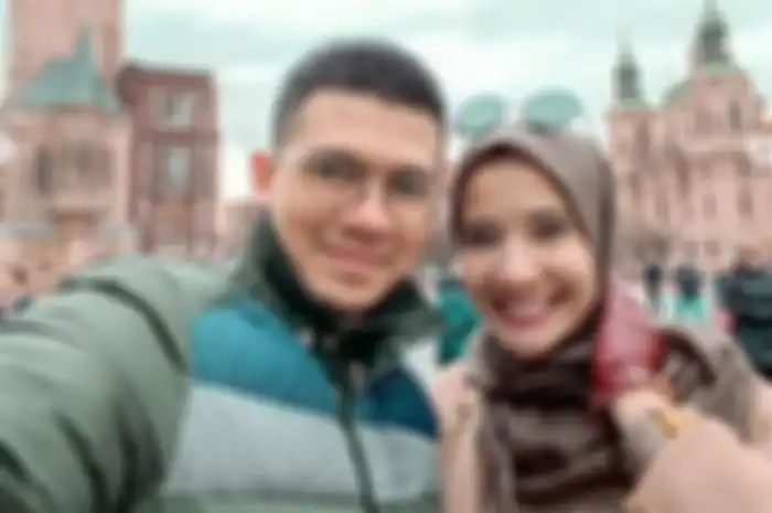 Zaskia Sungkar dan Irwansyah  