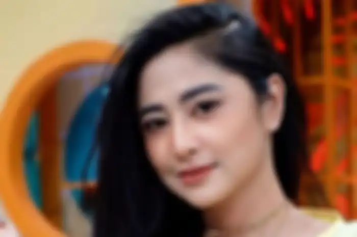 Dewi Perssik