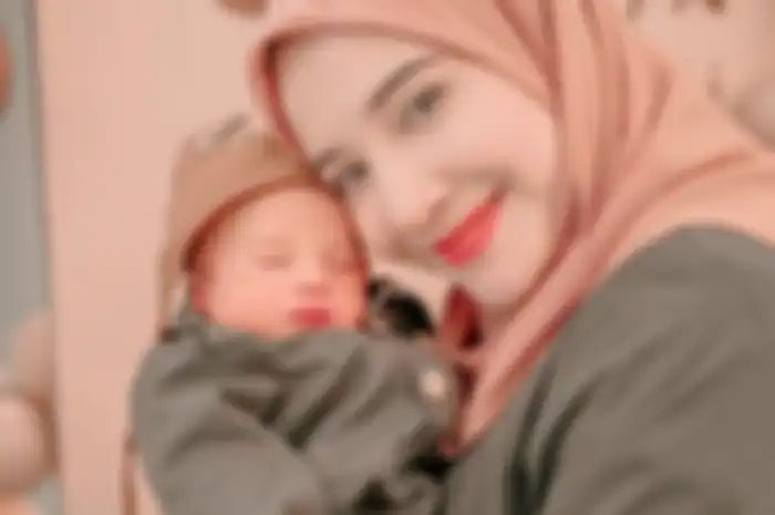 Zaskia Sungkar dan Ukkasya