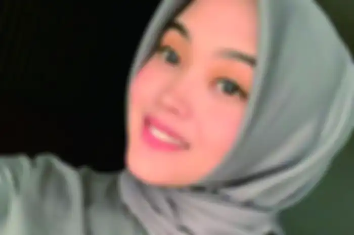 Putri Delina