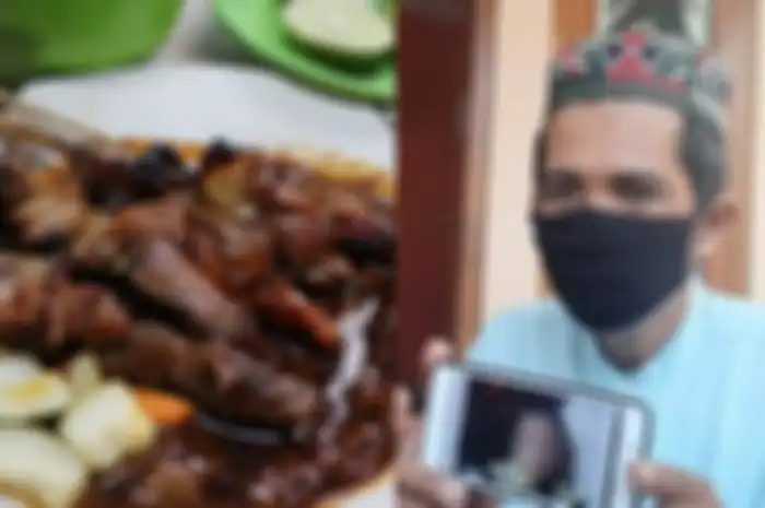 Ilustrasi sate dan driver ojol yang mendapat sate beracun hingga menewaskan anaknya