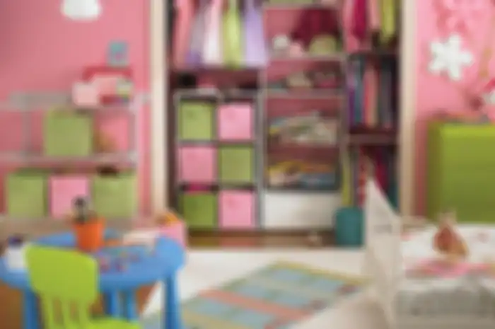 Furnitur anak dari plastik perhatikan kekuatan dan kerapiannya. 