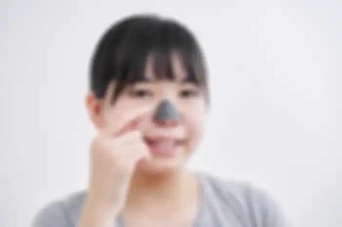 membasmi komedo