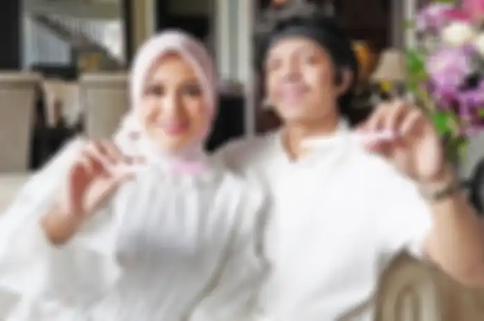 Atta Halilintar umumkan kehamilan Aurel Hermansyah.