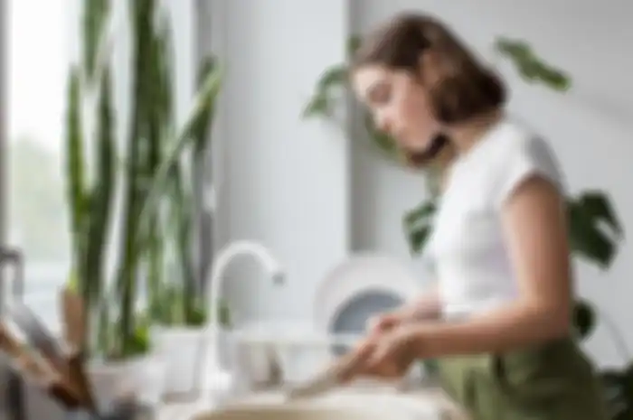 Cari tahu tips mencuci piring di rumah ini, yuk!