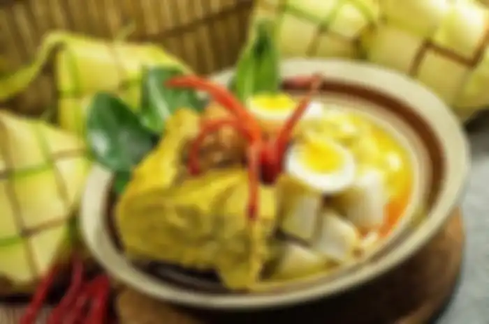 Ilustrasi resep opor ayam bumbu kuning tanpa santan.