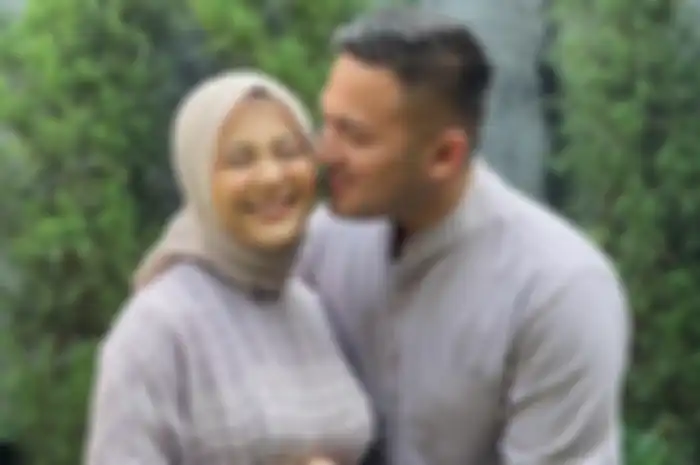 Potret Kesha Ratuliu dan Adhi Permana
