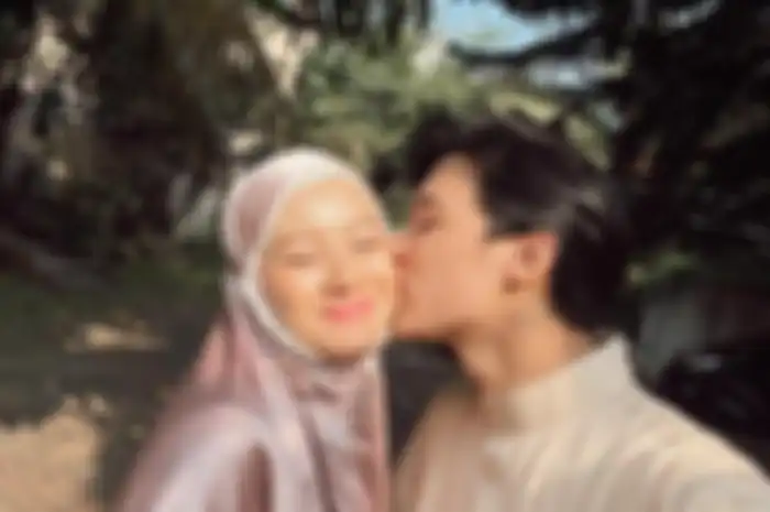 Dinda Hauw dan Rey Mbayang