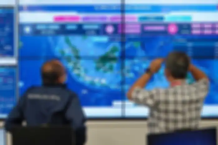  Direktur & Chief Technology Officer XL Axiata, I Gede Darmayusa sedang memantau jaringan saat lebaran 2021