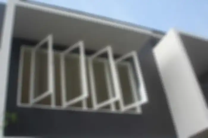 Tak sekadar membuat jendela atau bukaan, agar udara mengalir harus ada ventilasi silang. 