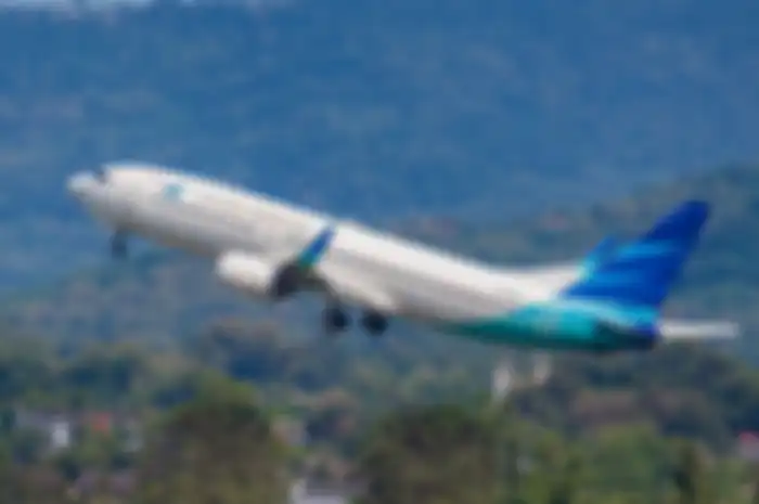 Ilustrasi pesawat maskapai penerbangan Garuda Indonesia. Berikut syarat naik pesawat terbaru periode PPKM Mikro 1-14 Juni 2021, yang diresmikan berlaku di 34 provinsi di Indonesia. 