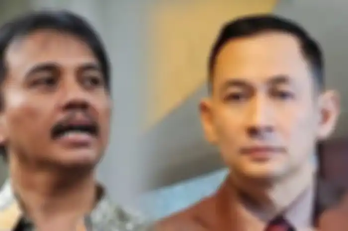 Roy Suryo dan Lucky Alamsyah memanas