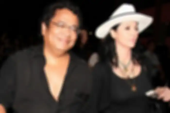 Foto Hotman Paris dan Meriam Bellina