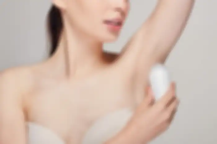Cek Hoax Soal Body Care: Deodoran Antiperspirant Bisa Menyebabkan Kanker Payudara
