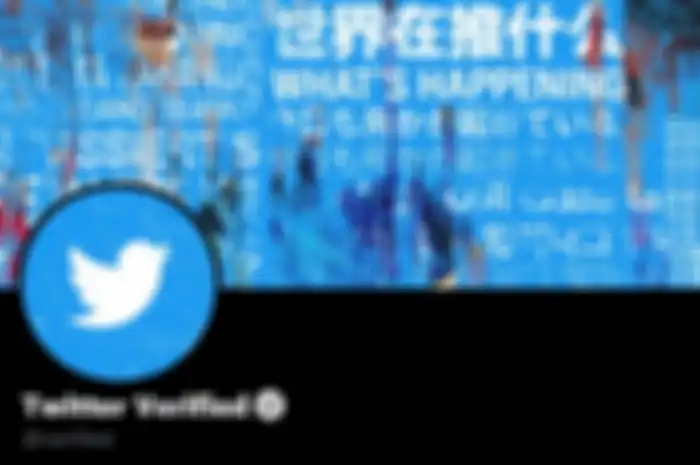 Contoh akun Twitter yang telah profilnya terverifikasi dan mendapatkan tanda cheklist (centang) biru