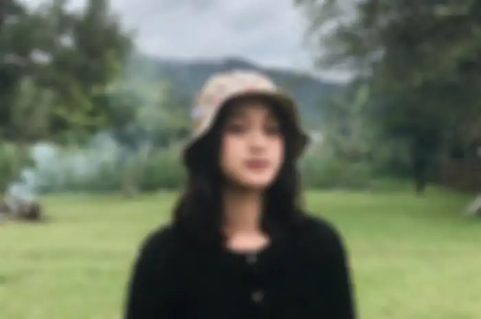 Biodata artis Esta Pramanita