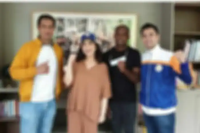 Nagita Slavina dan Raffi Ahmad bersama Duta PON XX Papua dan Ketua PON XX Papua