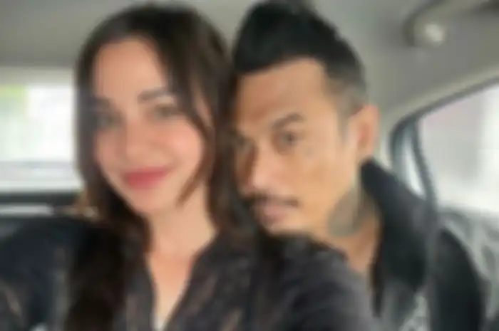Nora Alexandra dan Jerinx