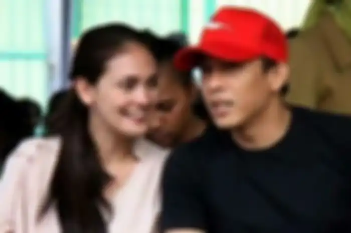 Luna Maya dan Ariel NOAH