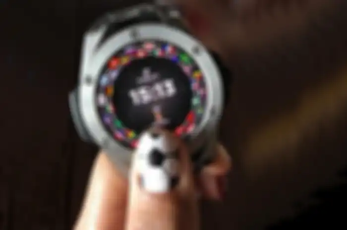 Ilustrasi smartwatch edisi khusus piala dunia 2018 besutan Hublot