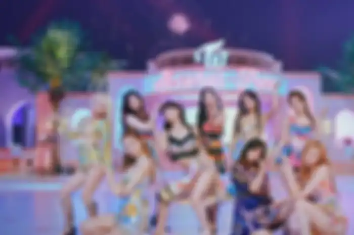 Penampilan TWICE bawakan Alcohol Free di Ellen 