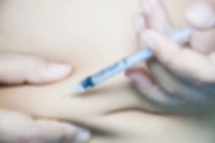 Obat suntik insulin untuk diabetes.