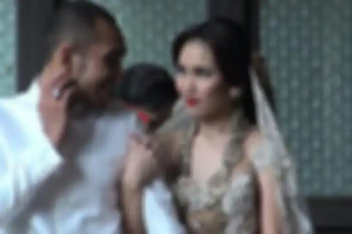 Pernikahan Ayu dan Enji